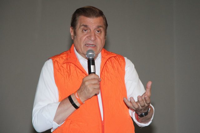 El candidato de Movimiento Ciudadano a la alcaldía, Yamil Yitani, tuvo un encuentro con empresarios