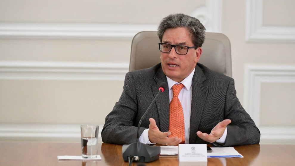 Renuncia el ministro de Hacienda de Colombia tras intensas protestas por reforma tributaria