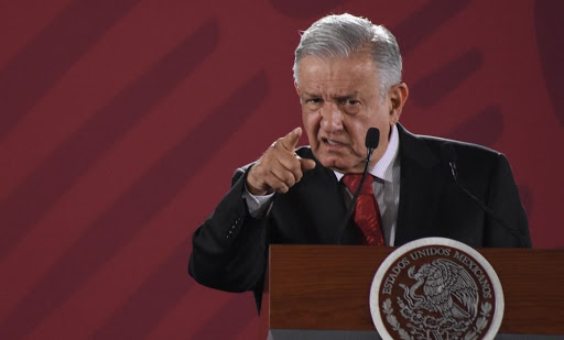 ¡La entrega de tarjetas sí es delito!: López Obrador