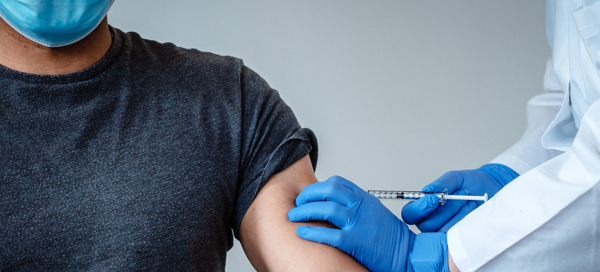 Será necesaria una tercera vacuna contra el coronavirus, advierten expertos alemanes