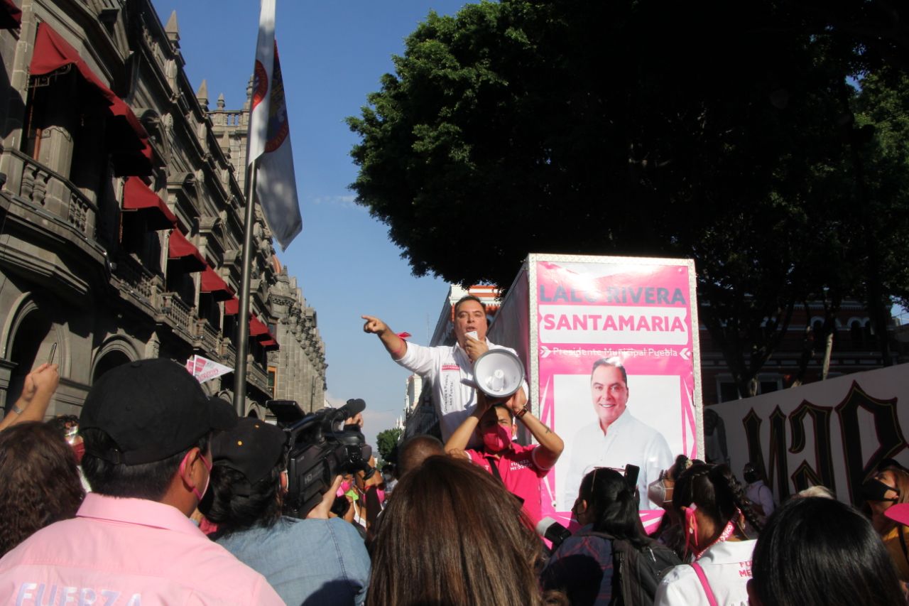 Festivo inicio de campaña de Rivera Santamaría