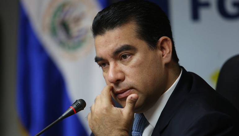 Por presuntos vínculos con opositores a Bukele Asamblea Legislativa destituyó al fiscal general de El Salvador