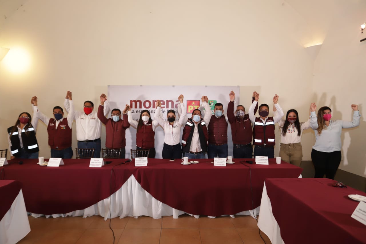 Líderes morenista en rueda de prensa