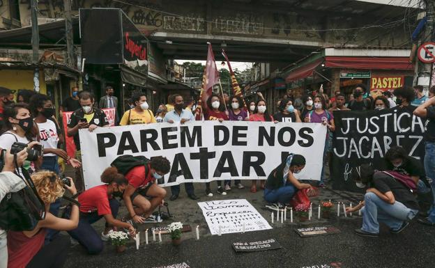 Sube a 28 el número de muertes por masacre en favela de Brasil