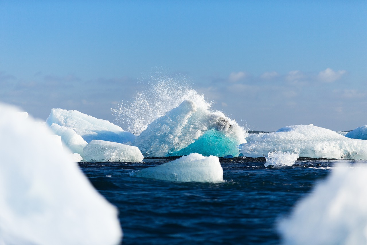 Investigadores alertan que el Ártico se calienta tres veces más rápido que el resto del planeta