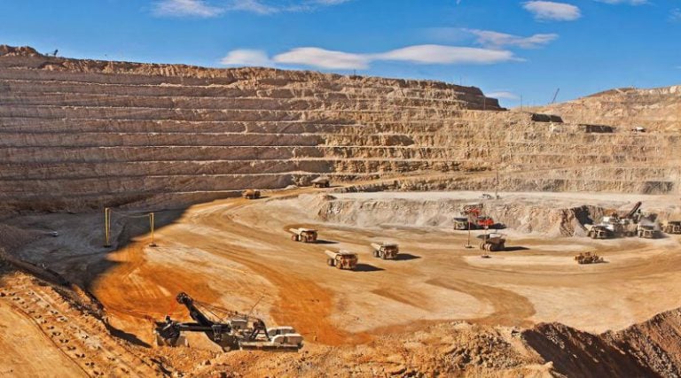 Comisión de Hacienda aprobó y despachó proyecto de royalty minero