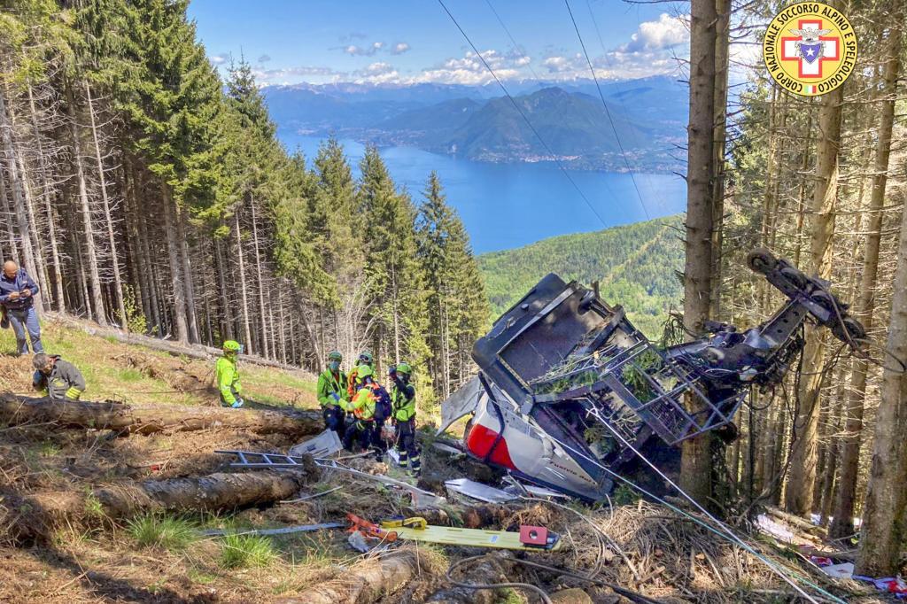 Arrestadas tres personas por el desplome en Italia de un teleférico