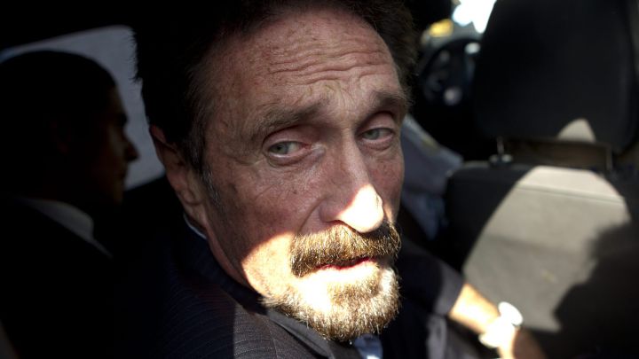 La vie controversée de John McAfee qui s’est terminée par une mort mystérieuse