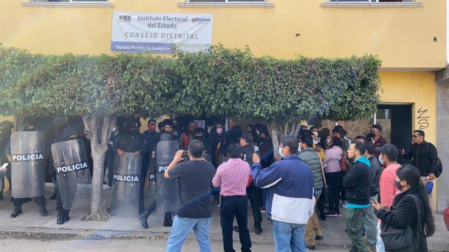 Antorcha Campesina protesta por el conteo de votos en el Distrito 20