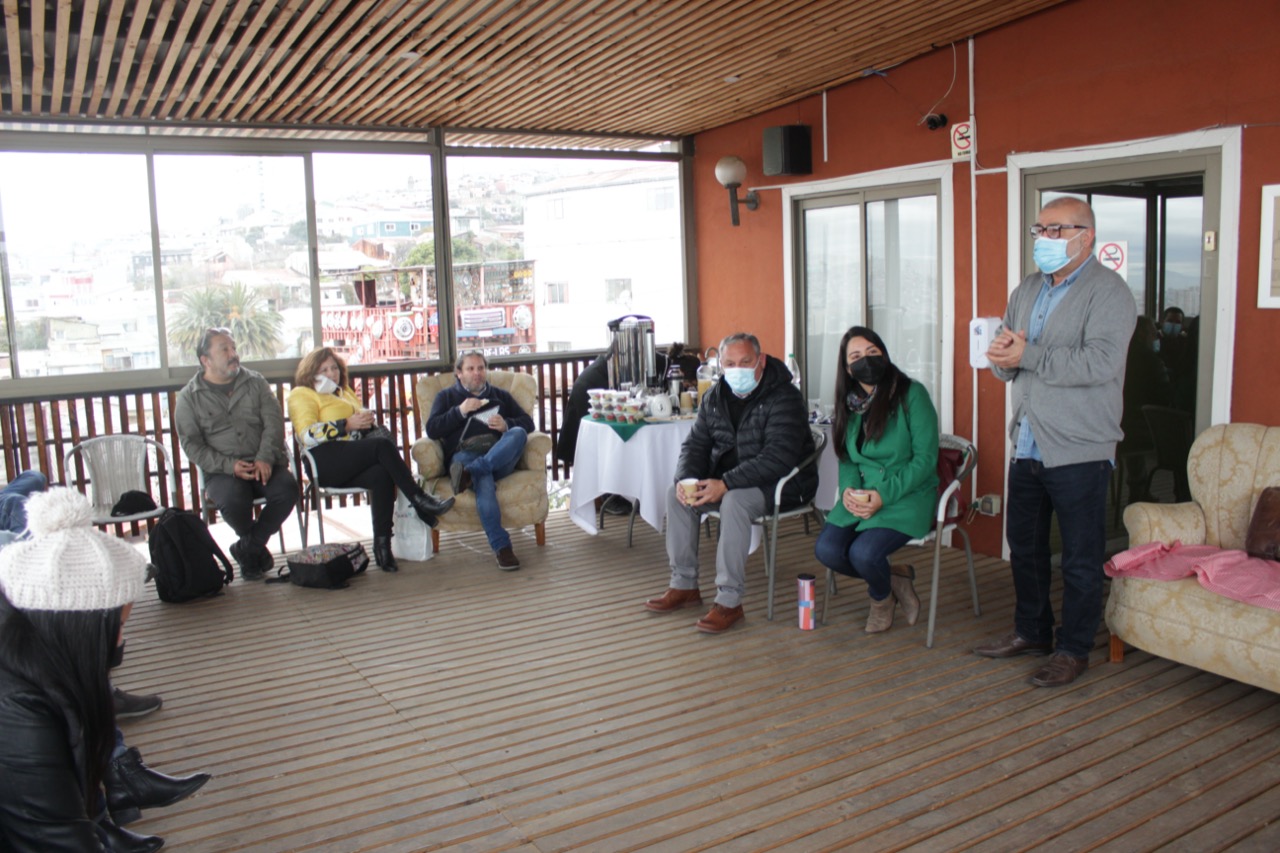 Gobernador electo Rodrigo Mundaca se reunió con multigremiales del rubro turístico de Valparaíso