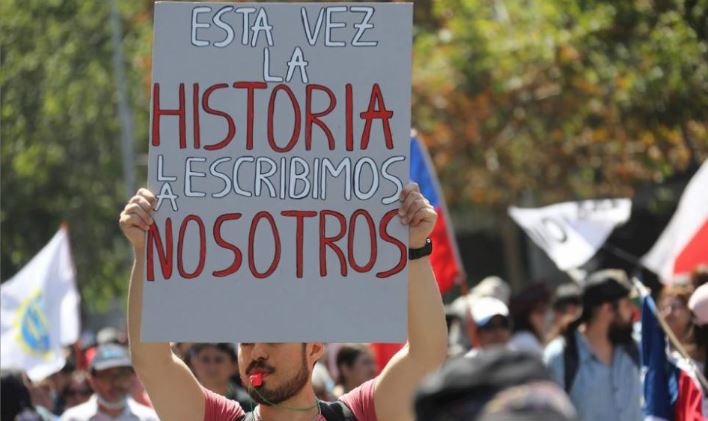 Rompiendo el manto de la Clase Política y la irrupción del movimiento ciudadano