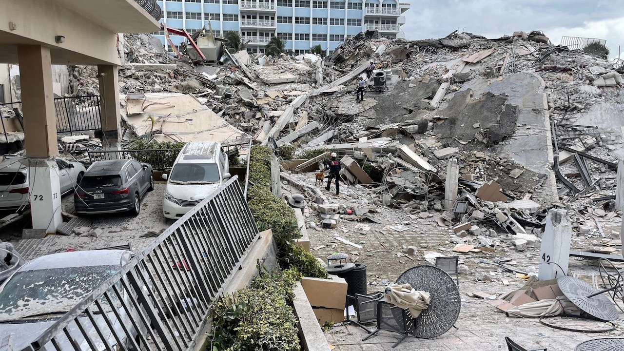 18 latinoamericanos entre los desaparecidos tras derrumbe de edificio en Miami