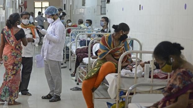 En medio de crisis sanitaria, renuncian unos tres mil médicos en la India