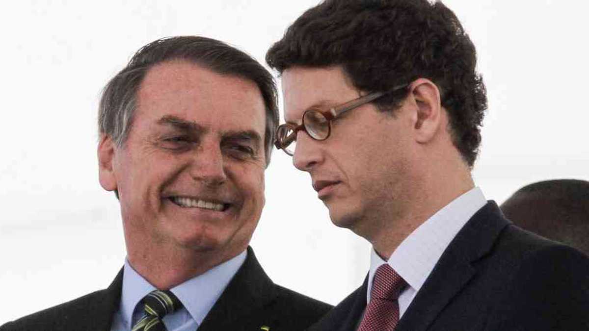 Renuncia ministro de Ambiente de Brasil en medio de acusaciones por tráfico de madera