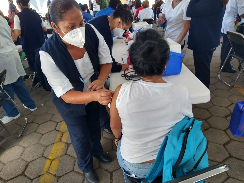 Vacunación en 56 municipios poblanos, de la zona Sur Oriente