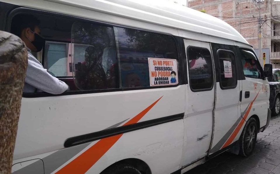 Transportistas de Tehuacán señalan detención de unidad por “venganza política” y protestan