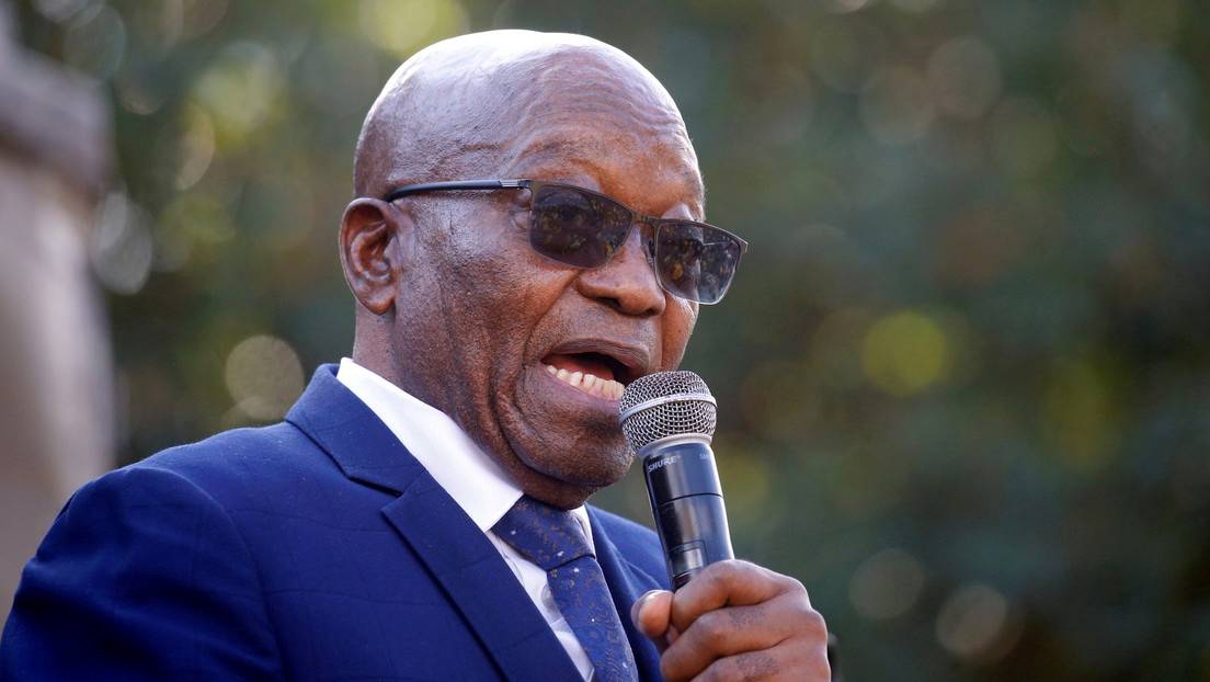 Expresidente de Sudáfrica se entrega a la Policía para cumplir la pena de prisión impuesta por la Corte Constitucional