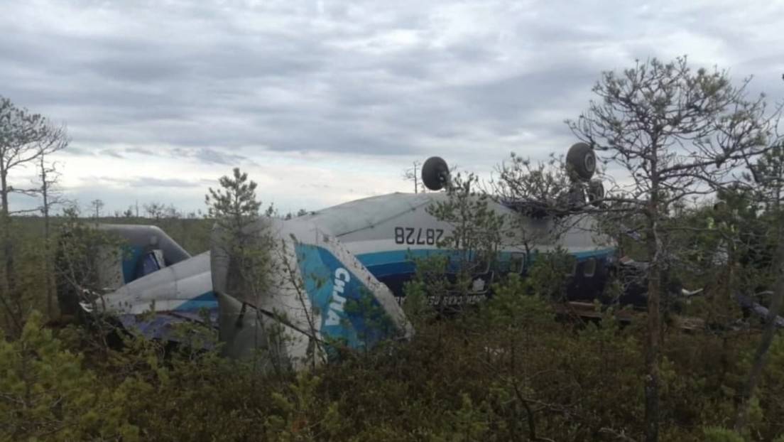 El avión de Siberia no pudo seguir su vuelo porque se le congelaron los motores