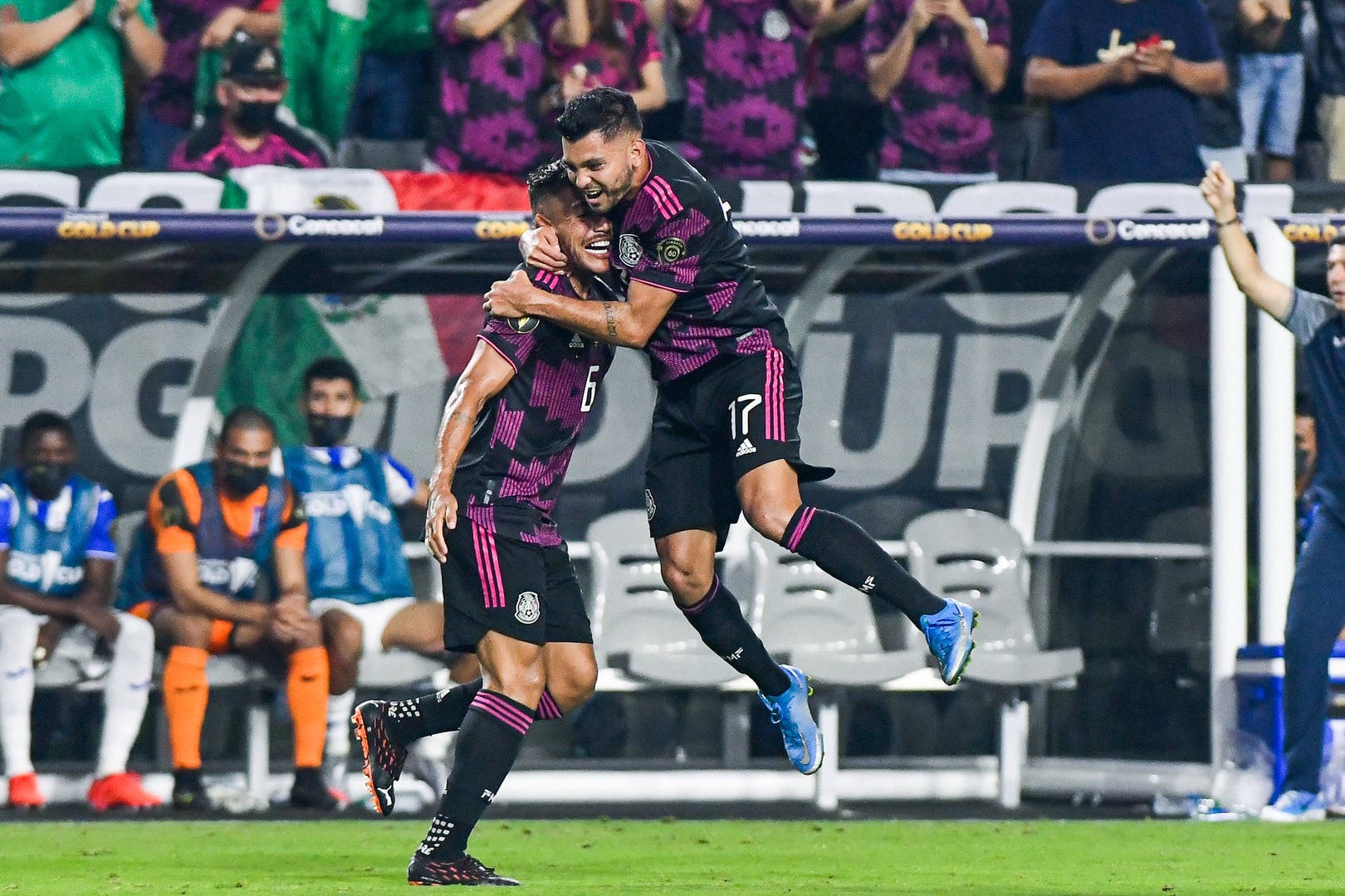 El Ciudadano | México se agranda frente a Honduras y se mete a semifinales de la Copa Oro - Vimarsana News