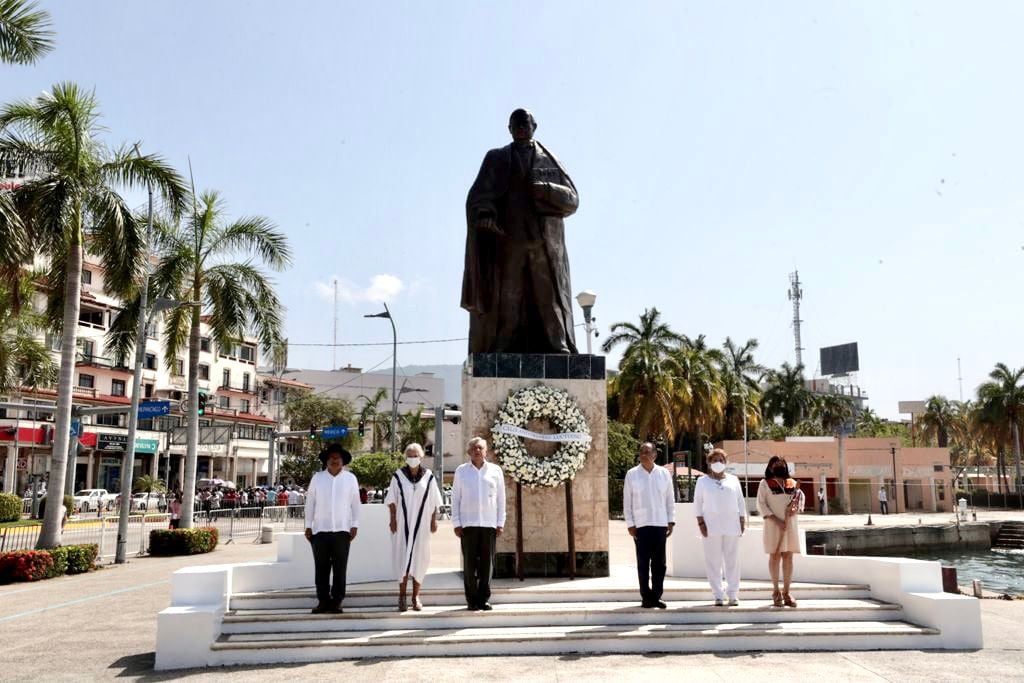 AMLO preside 149 aniversario luctuoso de Benito Juárez