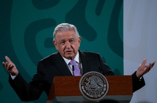 AMLO acusa a Osorio Chong y Vázquez Mota de frenar la ley reglamentaria de la revocación de mandato