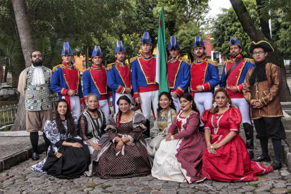 Cumpleaños #200 del Chile en Nogada «revive» al general Iturbide