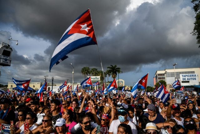 Demócratas piden a Biden cesar políticas que «castigan» a Cuba