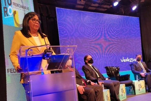 Gobierno de Nicolás Maduro anuncia mesa de diálogo con sector privado para reimpulsar producción económica