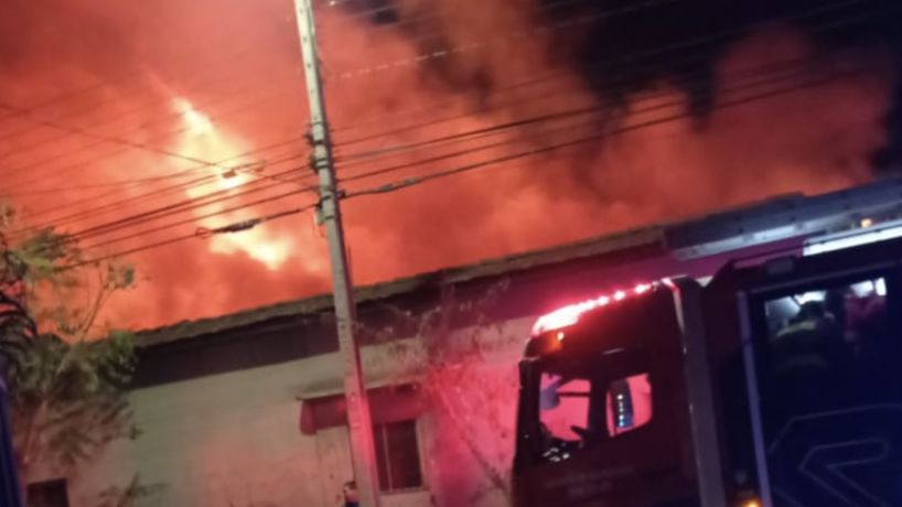 Incendio en hogar de acogida en San Felipe: Confirman 6 personas fallecidas, nueve lesionados y un número aún indeterminado de damnificados