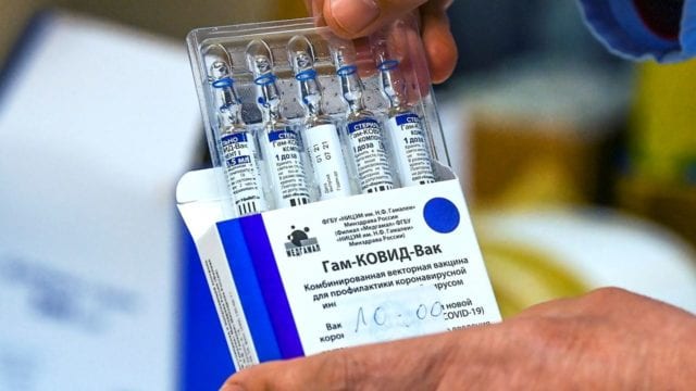 Revista Nature confirma bondades de la vacuna rusa Sputnik V: «Es segura y eficaz»