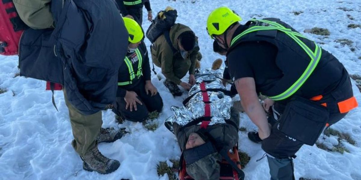 Rescatan a tres personas extraviadas en Farellones con principio de hipotermia