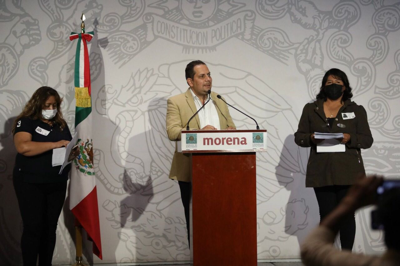 Alejandro Carvajal en Congreso de Puebla 1