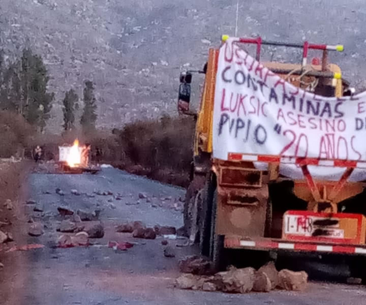 Pobladores de Caimanes cortan acceso a tranque de relaves El Mauro de Minera Los Pelambres