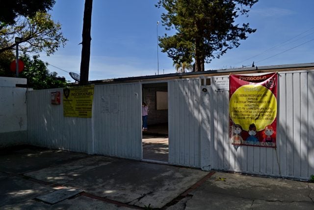 Poco movimiento en escuelas, a quince días del reinicio de clases