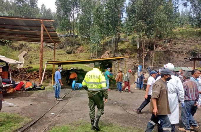 Explosión mina Colombia muertos