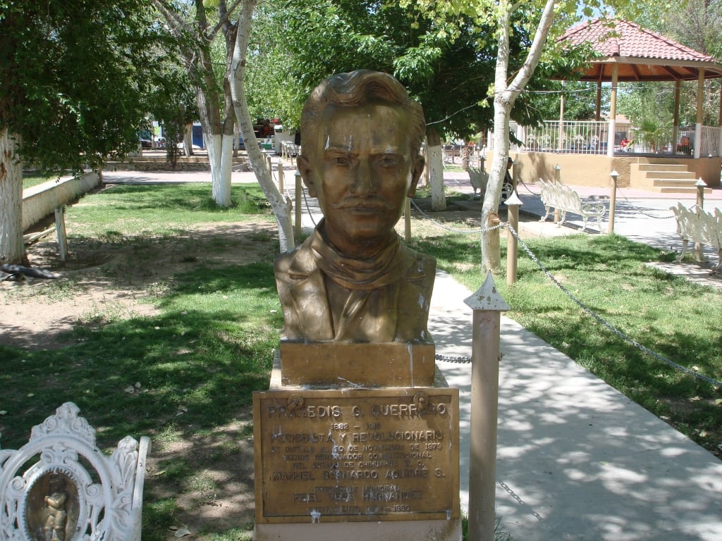 Busto de Práxedis Guerrero, en el pueblo que lleva su nombre, en Chihuahua