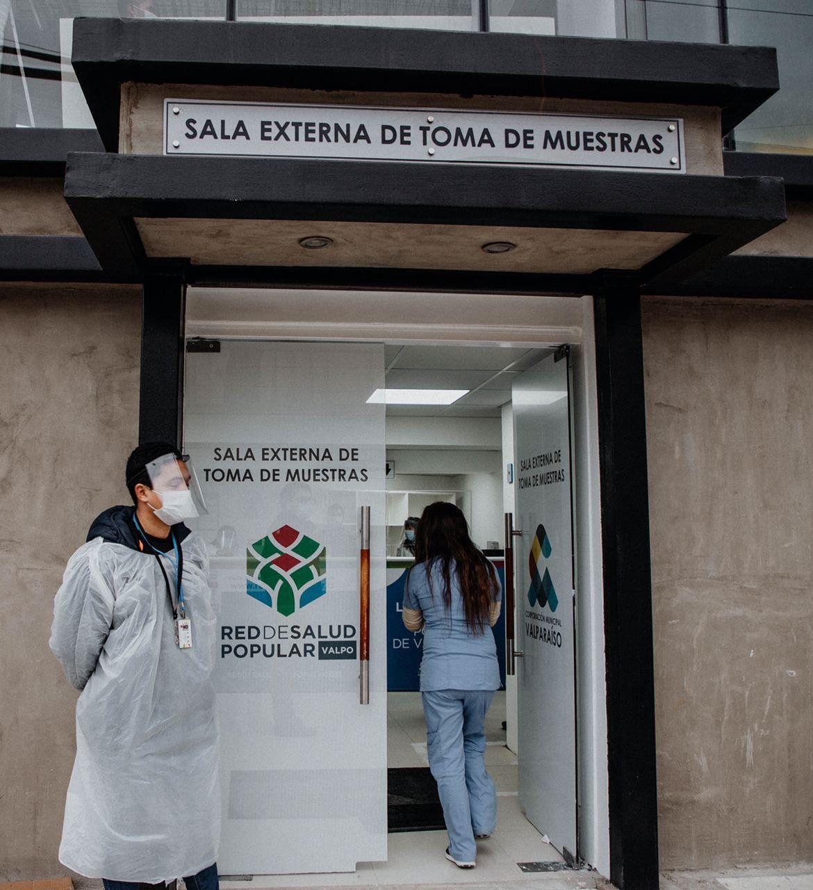 Cámara Chilena de la Construcción se lanza contra la Red de Salud Popular de Valparaíso: Acusan que la marca «les pertenece»