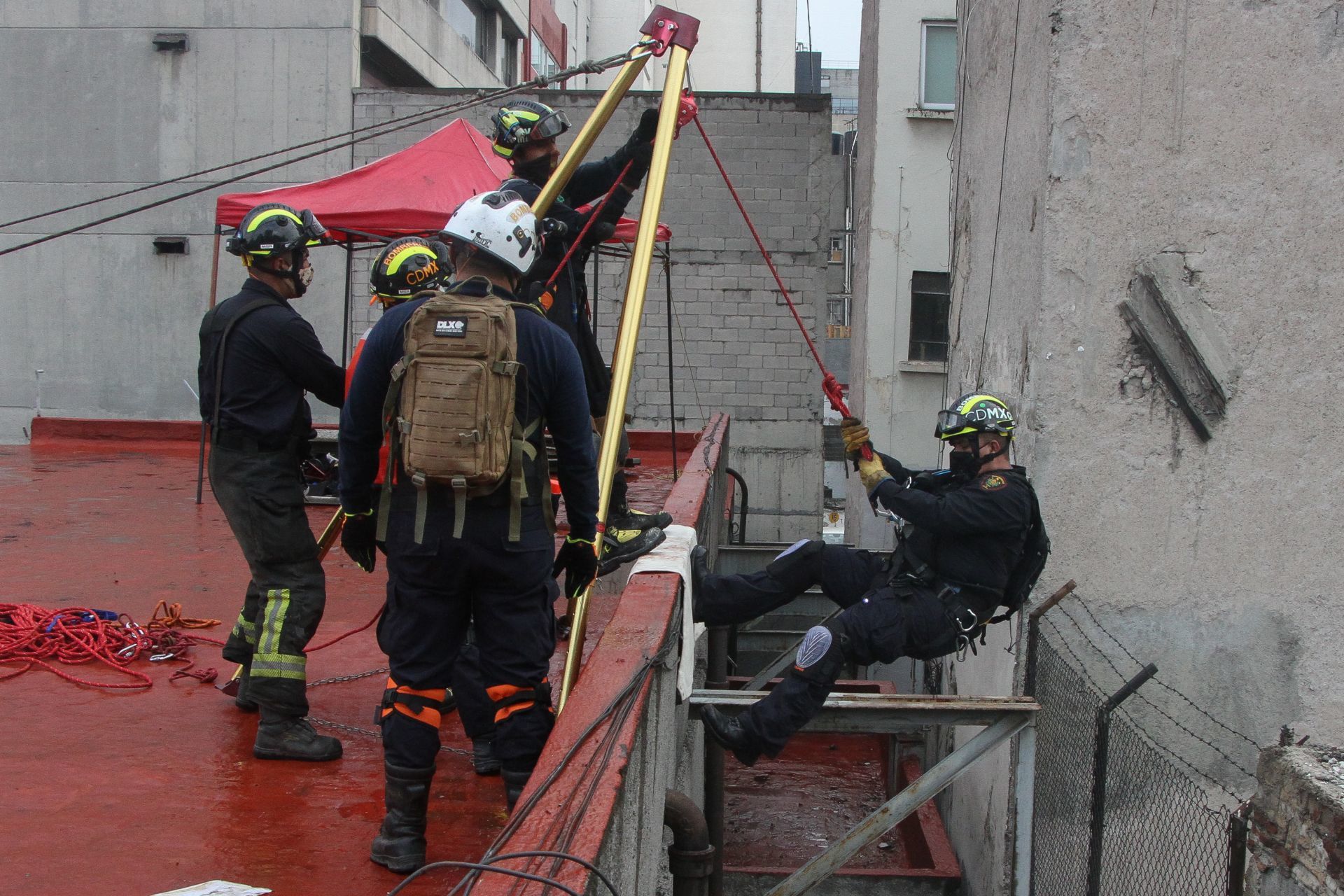 Cabildean ingreso de emergencia de personal de Protección Civil a inmuebles del municipio de Puebla