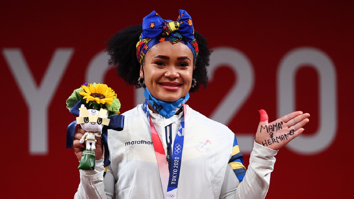 Presentador de televisión increpa con preguntas misóginas a la medallista olímpica ecuatoriana Neisi Dajomes