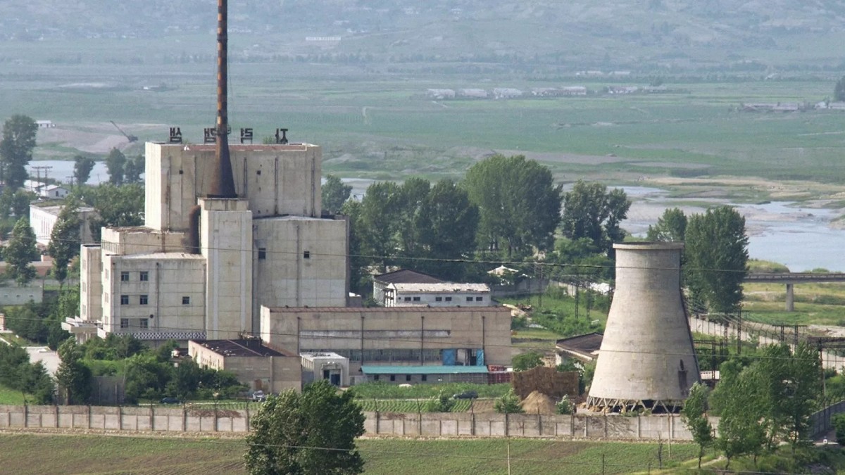 Corea del Norte pone en marcha reactor nuclear para producir plutonio
