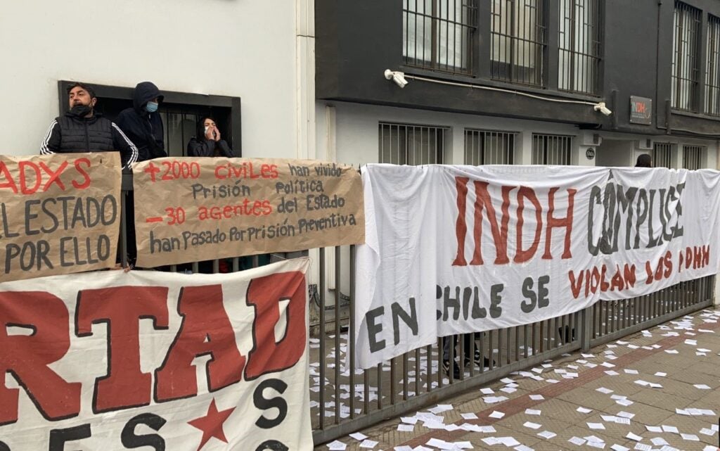 Toma del INDH: «Estamos dispuestos a deponer la toma si se garantiza el cumplimiento de las demandas elevadas por sobrevivientes y familiares»