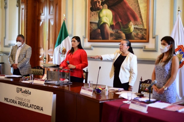 Mejora Regulatoria de Comuna poblana acelera trámites y servicios