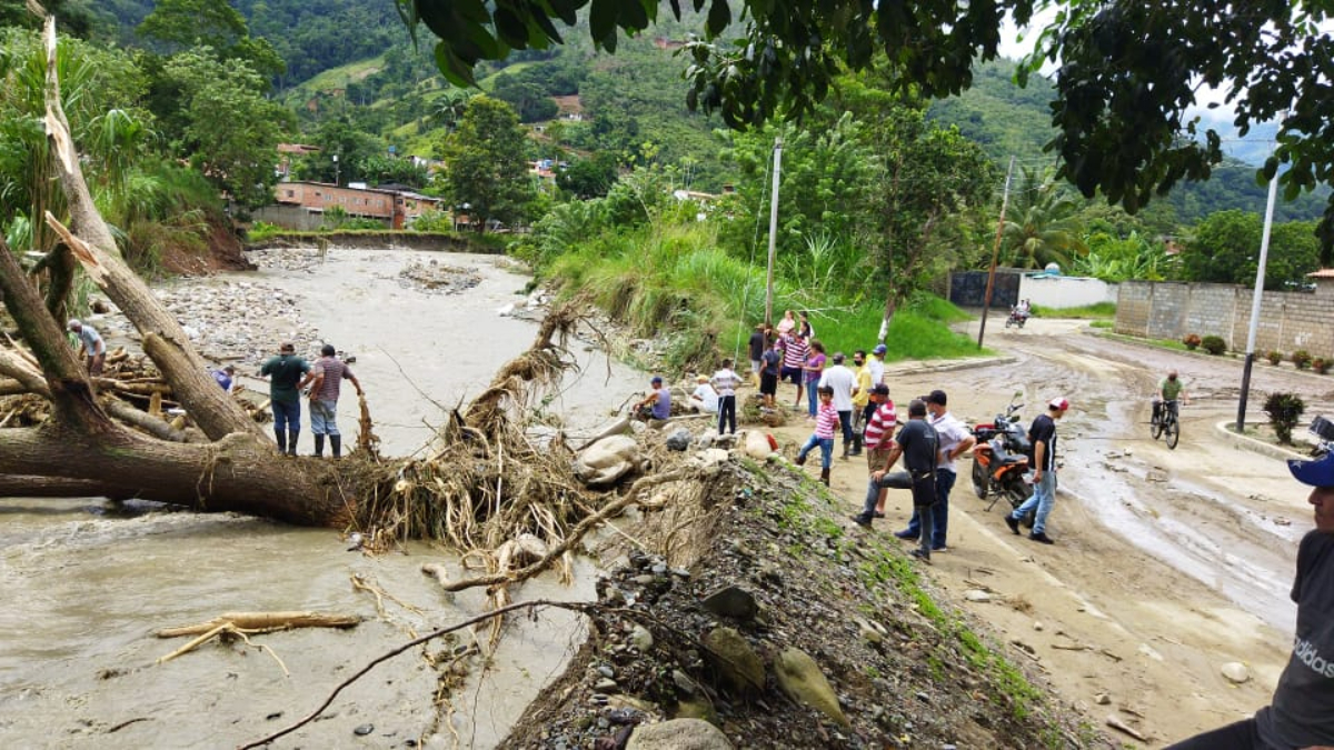 85 municipios venezolanos afectados por intensas lluvias: Desplegada atención cívico-militar