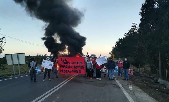 Pescadores de Coquimbo protestan para exigir pago del «Bono Alivio Pymes» y en rechazo al proyecto minero Dominga