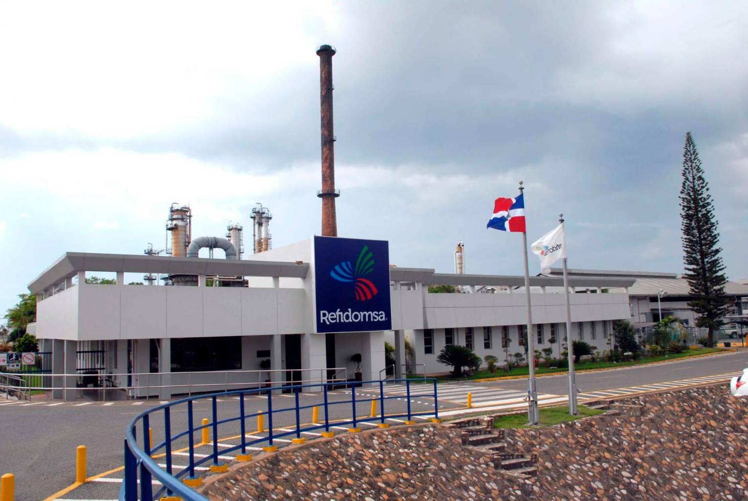 Venezuela vendió 49 % de sus acciones en Refinería Dominicana de Petróleo