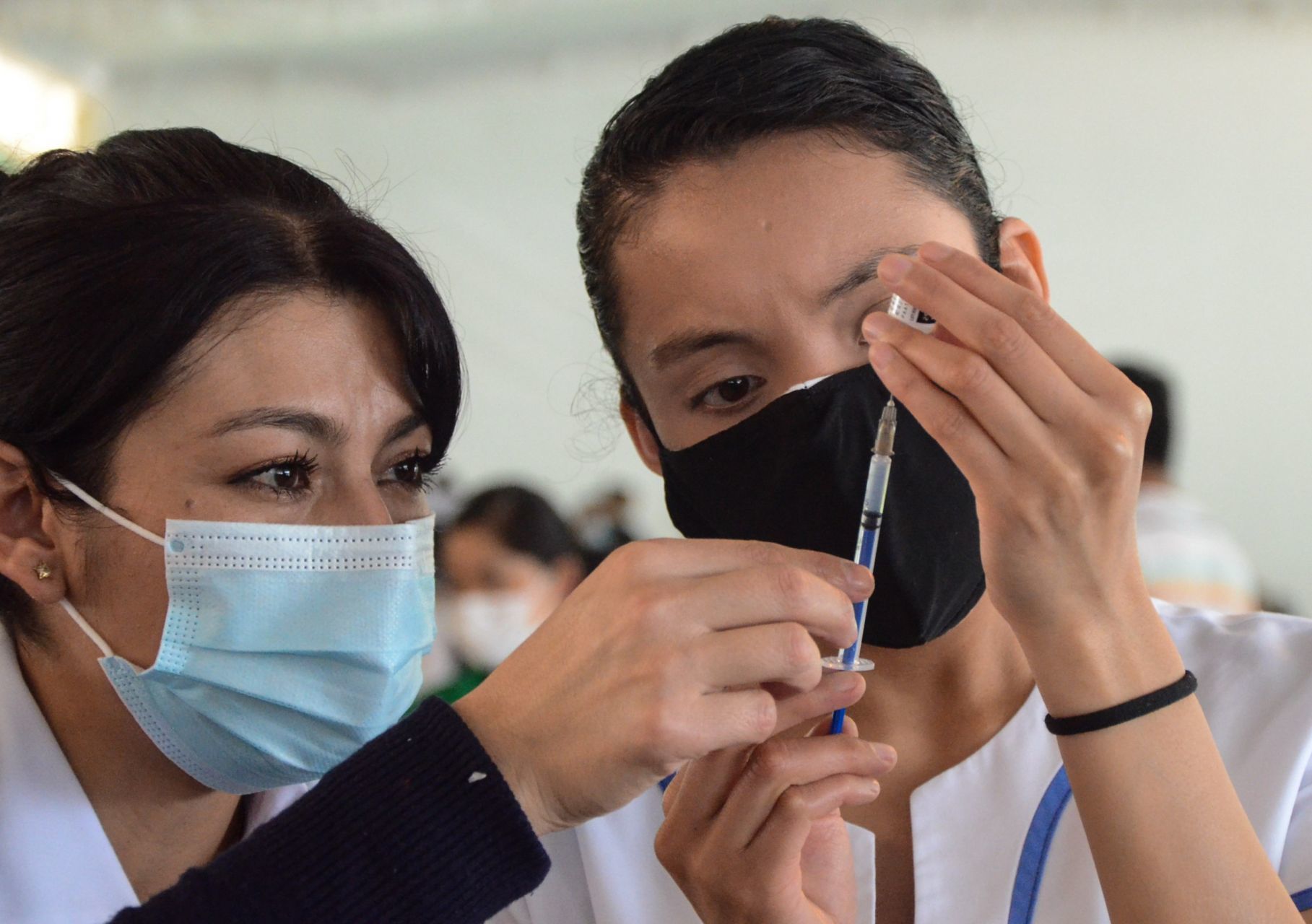 Puebla, dispuesto a vacunar a los niños que ganen amparos