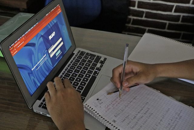Gobierno no se inmiscuye en proceso interno de la BUAP: Barbosa