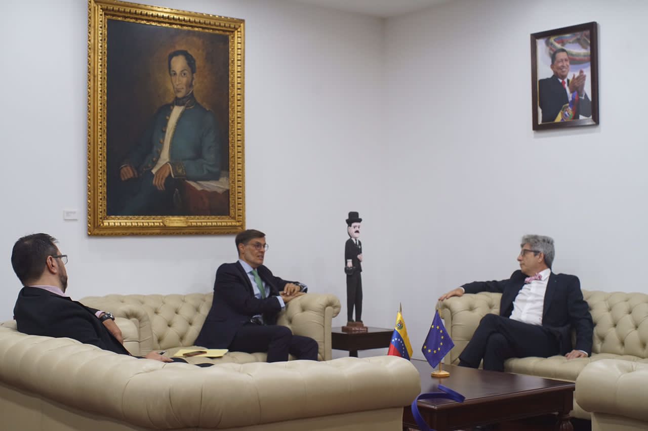 Acercamiento: canciller venezolano se reunió con el nuevo Encargado de Negocios de la UE en Caracas