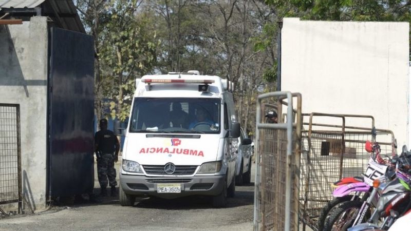 «Estado de Excepción»: sube a más de 100 el número de muertos por motín en cárcel de Ecuador