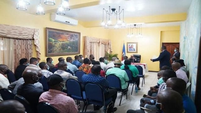 Primer ministro de Haití sostiene reunión con sectores de la oposición